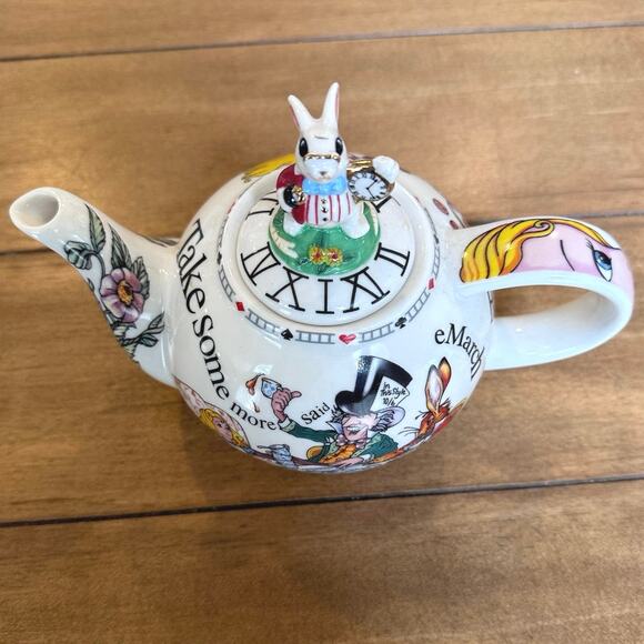 New in Box Cardew Design Alice in Wonderland Porcelain Small tea pot - Picture 9 of 10
